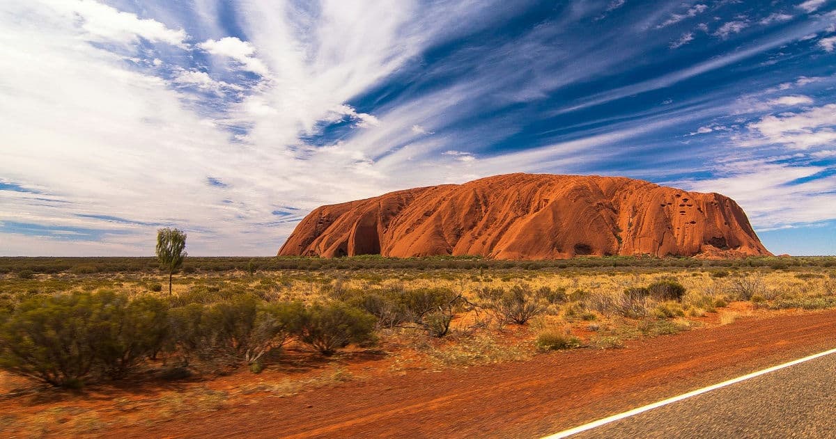 Uluru im australischen Outback - Australien Packliste für Übergrößen