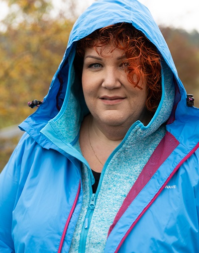 Damen Regenjacke in Übergröße, blaue Funktionsjacke mit Kapuze